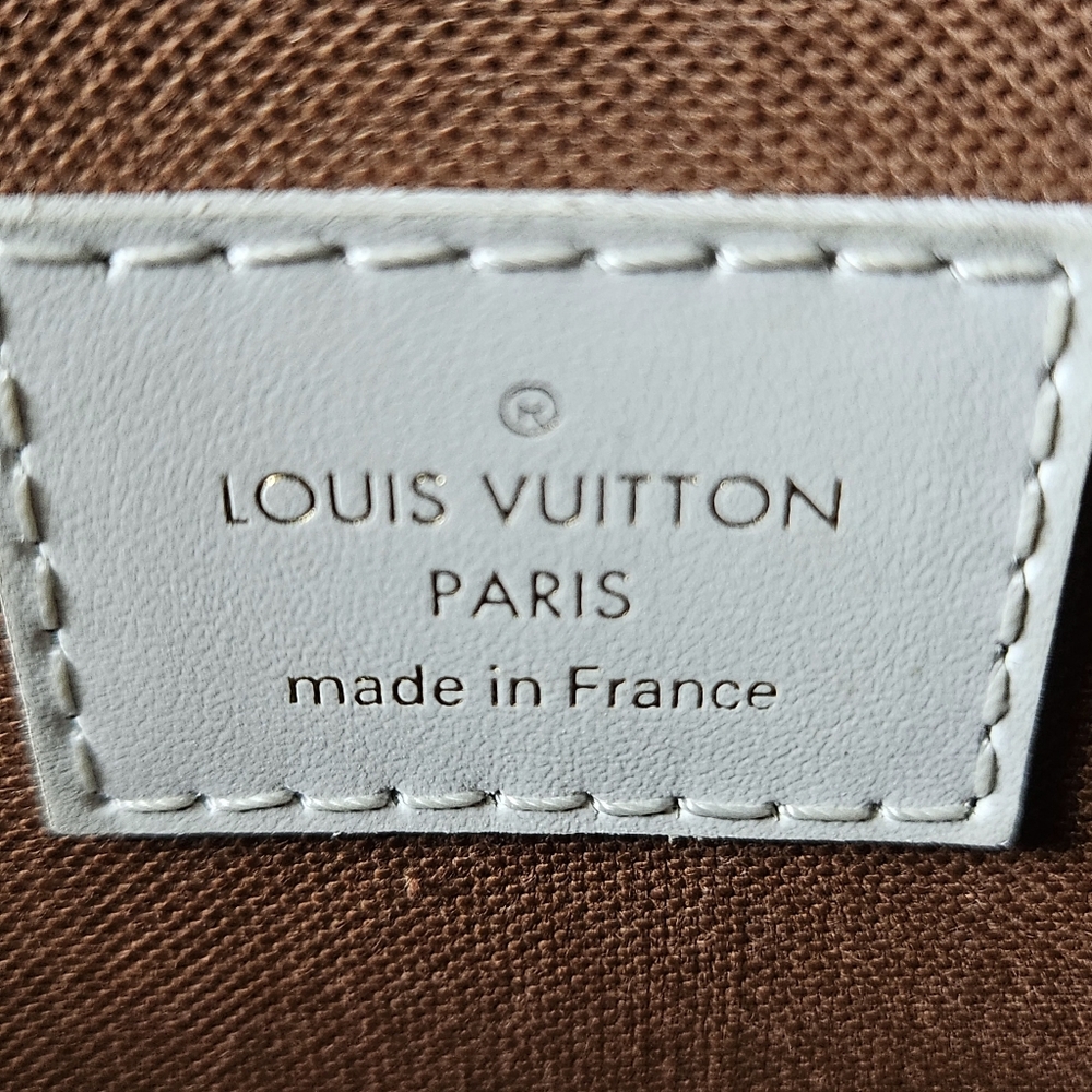 Louis Vuitton Monogram LV Match Ellipse BB White - Microchipped - Picture 11 of 14